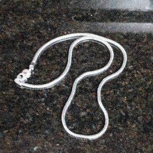 Elegant 925 Sterling Silver Necklace